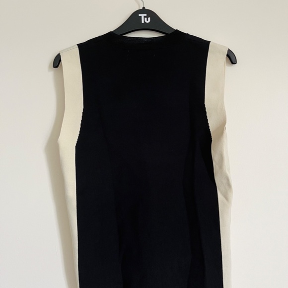 Sleeveless Rayon Top - Picture 2 of 2